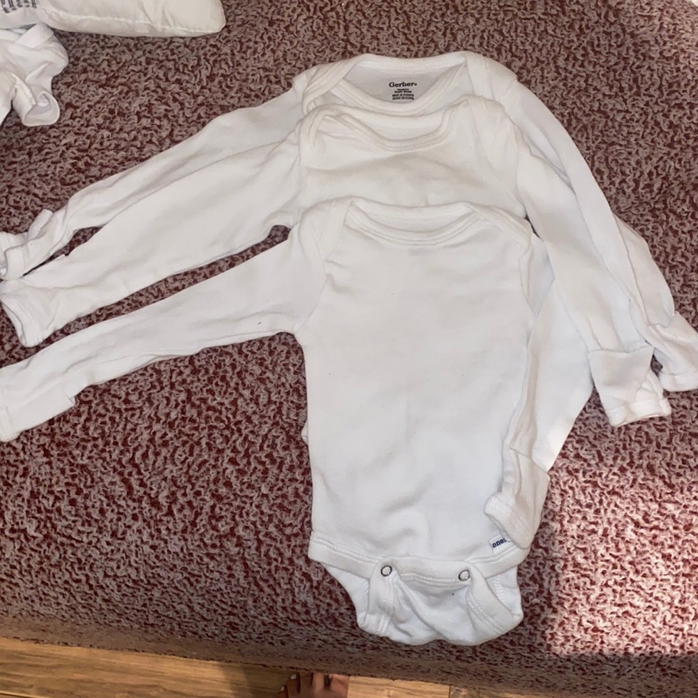 New born long sleeve onesie